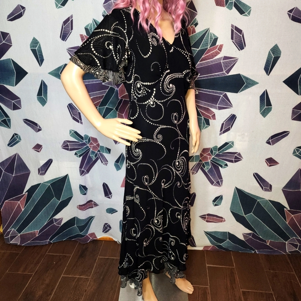 Bedford Fair Lifestyles Black & White Short Sleeve V-Neck Maxi Dress 12
